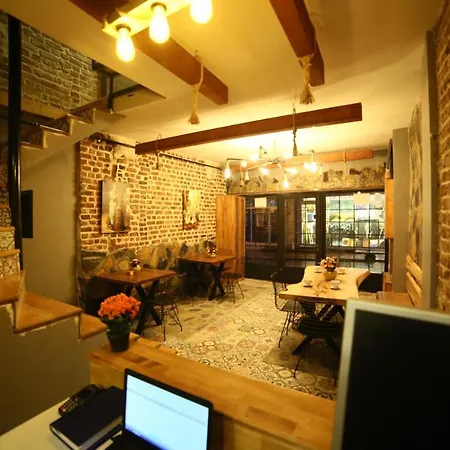 Little Ganj Suites *