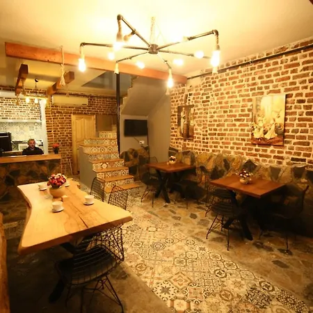 Little Ganj Suites *