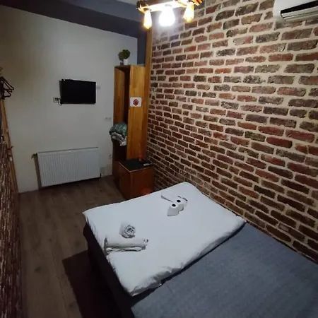 Hotel Little Ganj Suites