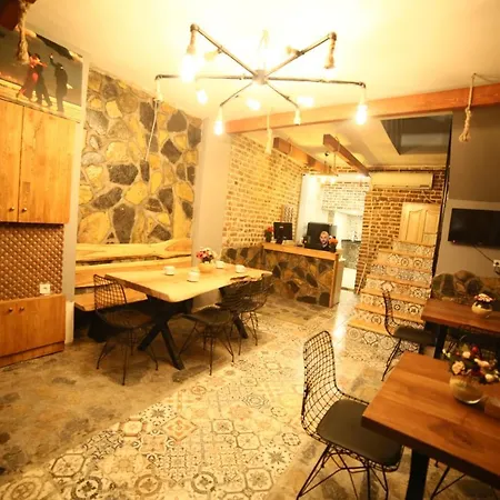 Little Ganj Suites *